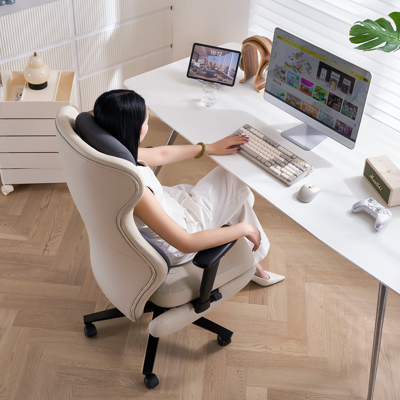 EMIAH GT100 Ergonomic Gaming Office Chair with Foot Rest